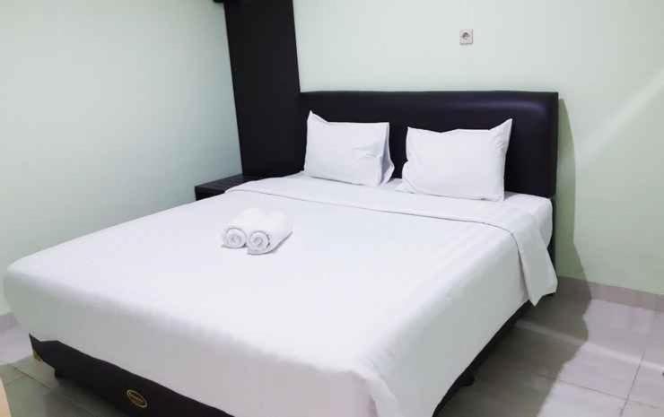 Aquina House Hotel Богор Екстериор снимка